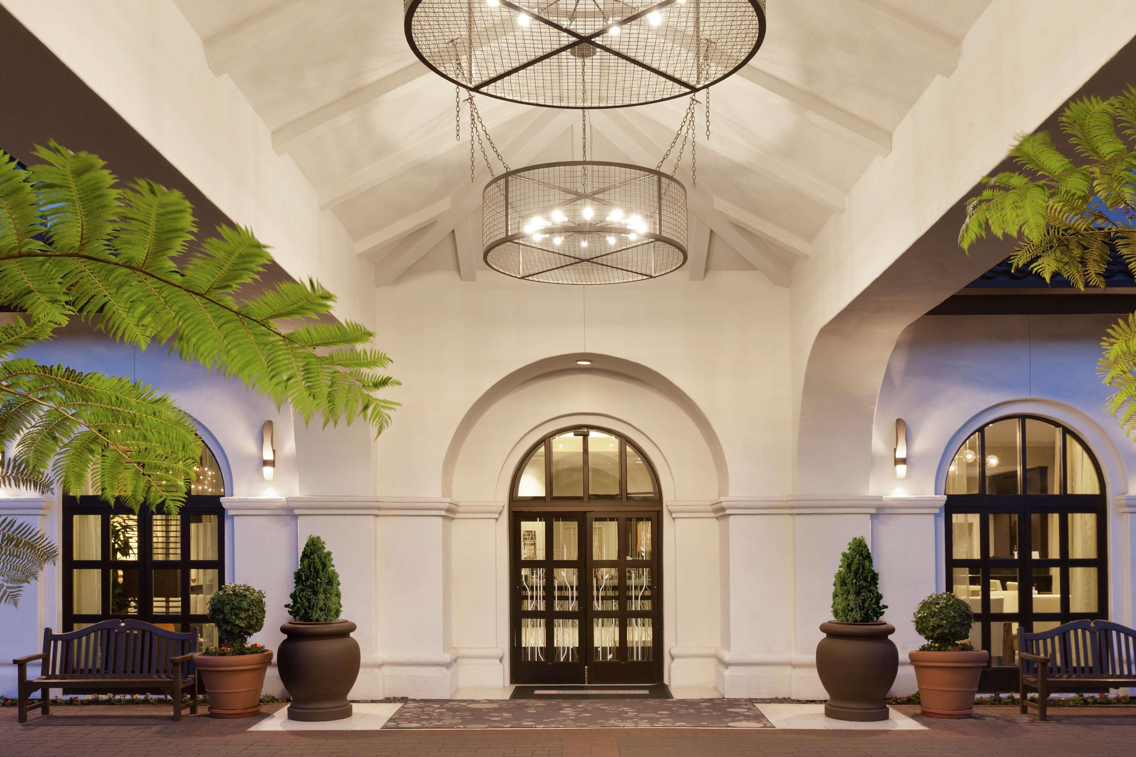 Hilton Garden Inn Купертино Екстериор снимка