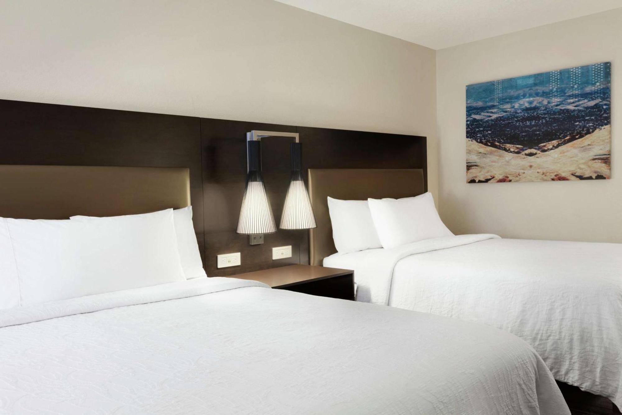 Hilton Garden Inn Купертино Екстериор снимка