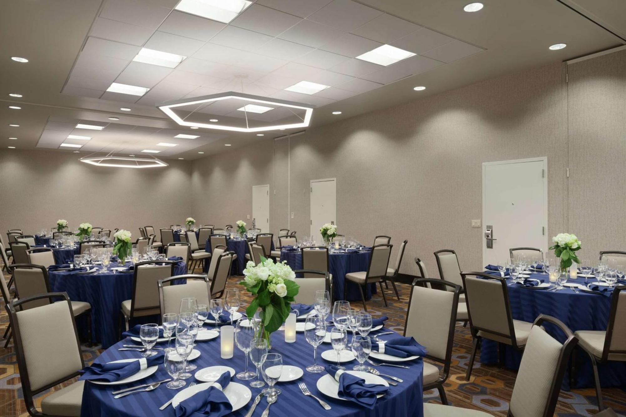 Hilton Garden Inn Купертино Екстериор снимка