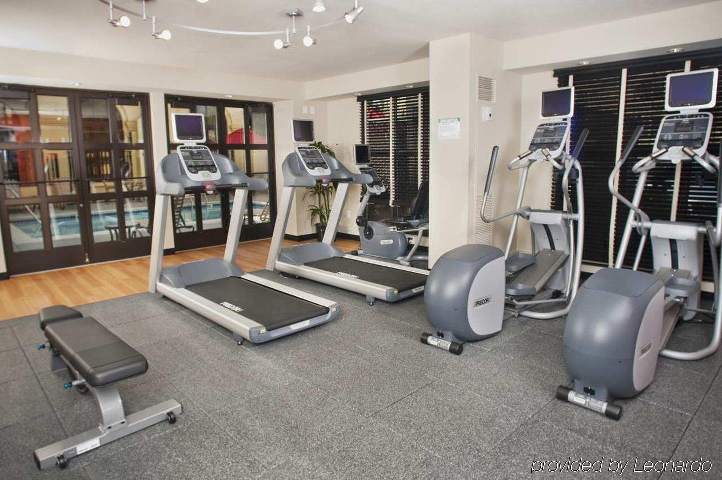 Hilton Garden Inn Купертино Съоръжения снимка
